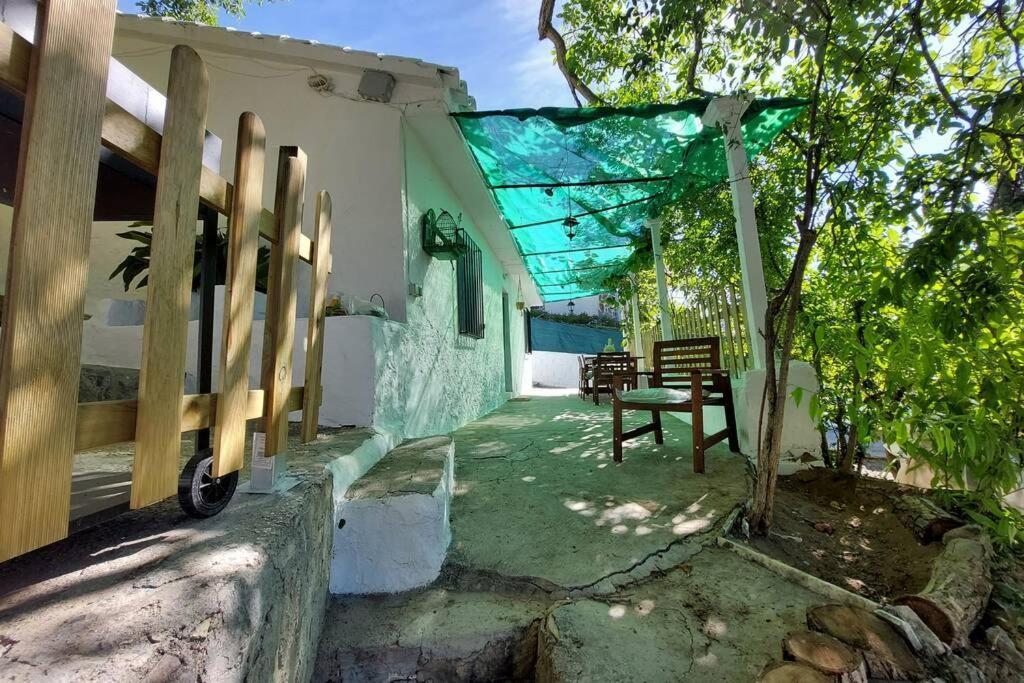 La Huerta Del Castillo Con Su Caz De Agua - Enjoy Life & Relax Castillo de Locubín 외부 사진